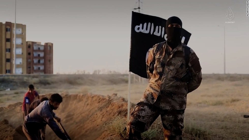 Immigrati clandestini si fingono terroristi Isis per non essere espulsi