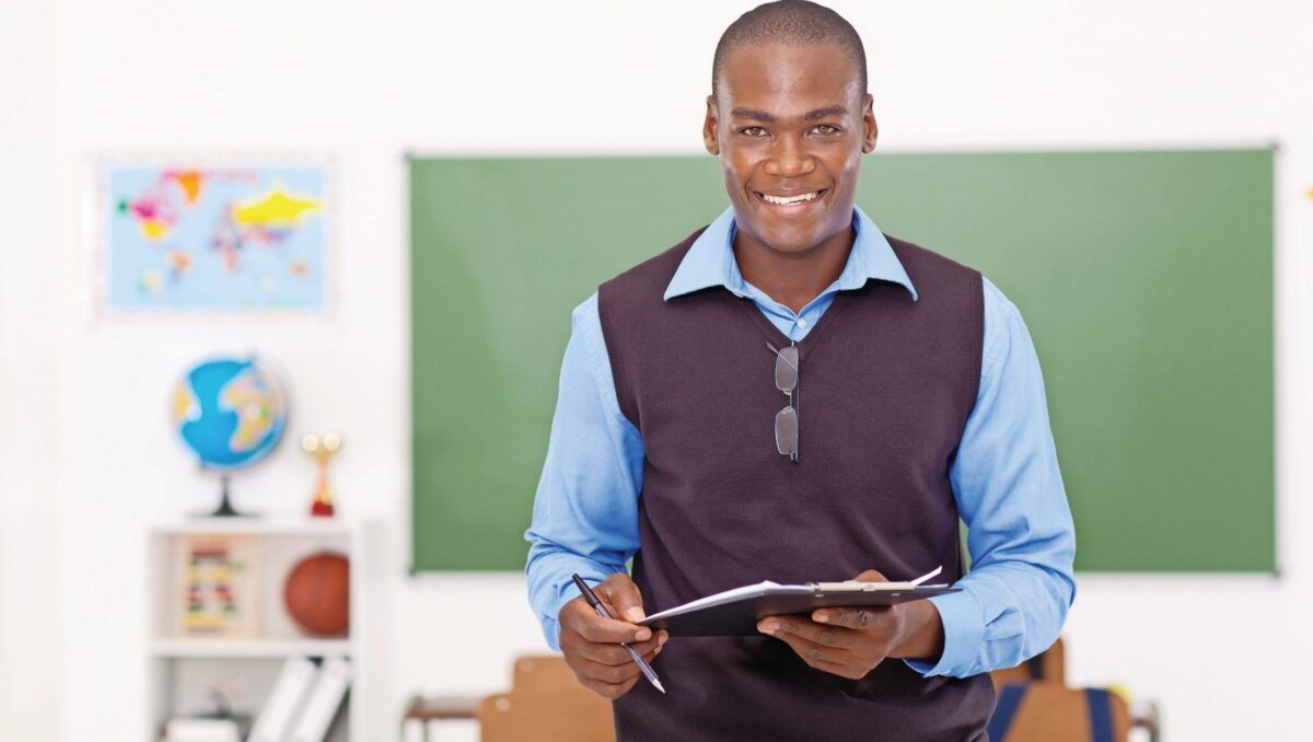 Ripristino doppio canale di reclutamento: per diventare insegnanti bisognerà prima abilitarsi