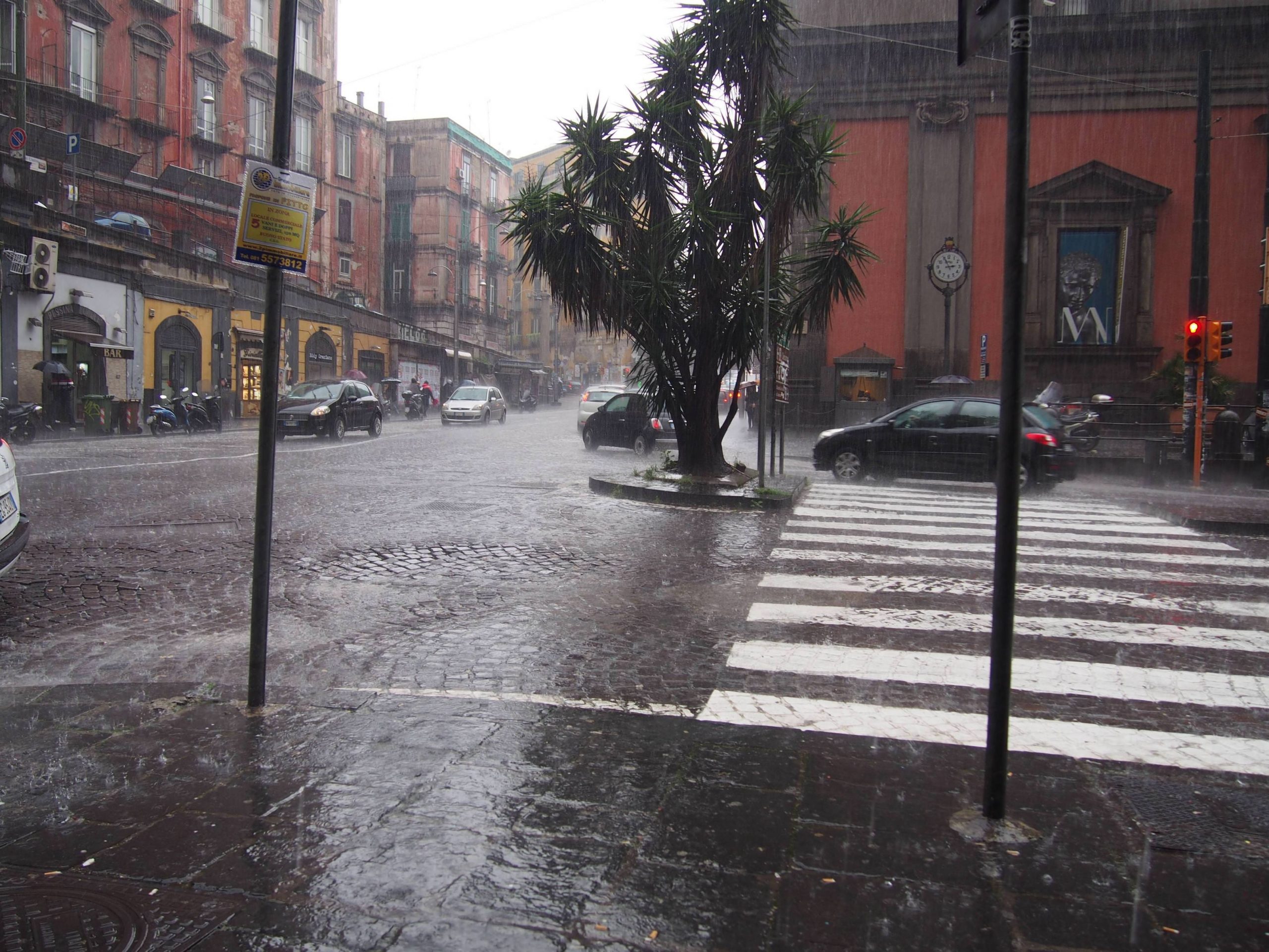 Scuole chiuse a Cagliari: allerta meteo per il 15 novembre 2021