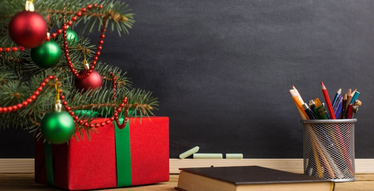 Vacanze di Natale 2022 scuola: per i più fortunati 17 giorni di sospensione delle lezioni