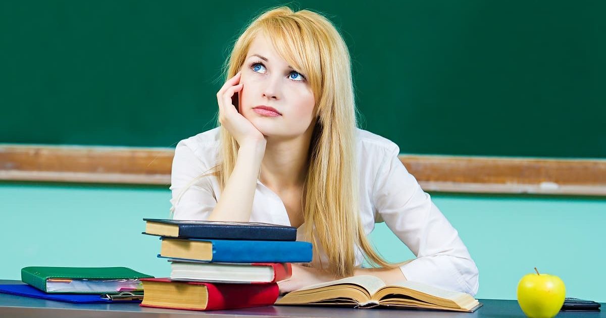 Aumento stipendio docenti: subito arretrati di 1.450 euro lordi e una tantum di 142 euro, ma la firma deve arrivare entro fine anno