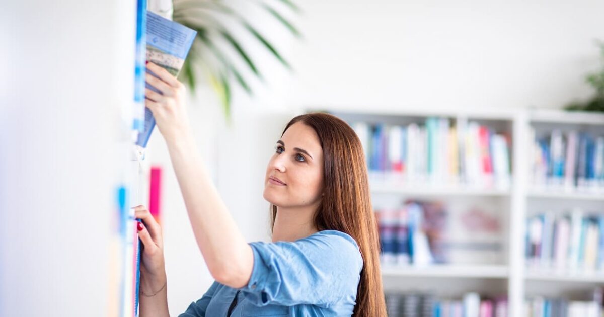 Poco più di 20mila posti a bando con il prossimo concorso scuola Pnrr 3, aperto anche agli specializzati Indire