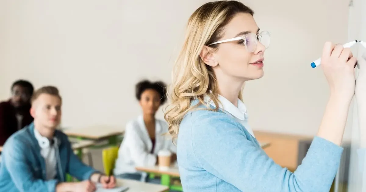 Percorsi abilitanti 2025/26, via al terzo ciclo: interamente online per altra abilitazione riservata a docenti già abilitati o specializzati sostegno