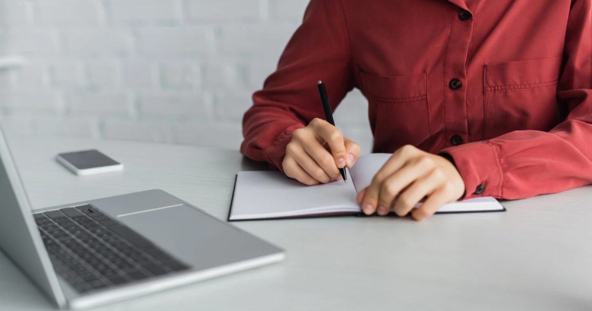 Carta del docente anche ai precari, ma non tutti: e i 500 euro minimi non sono più garantiti