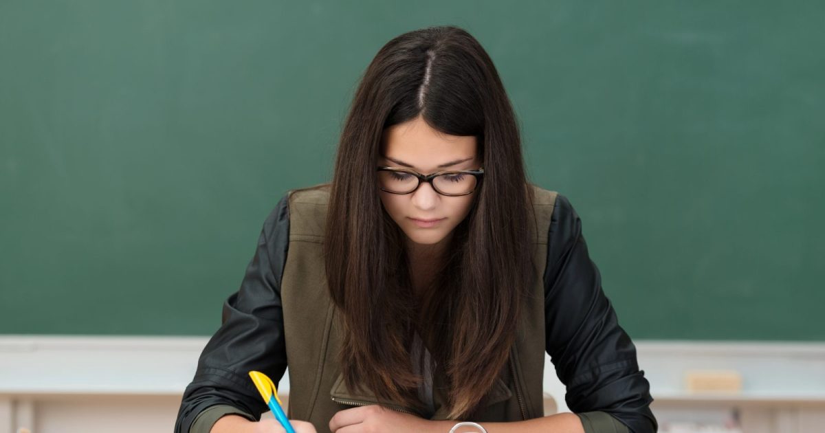 Doppio canale di reclutamento: chi possiede un titolo abilitante anche senza servizio può essere assunto in base alla posizione in graduatoria