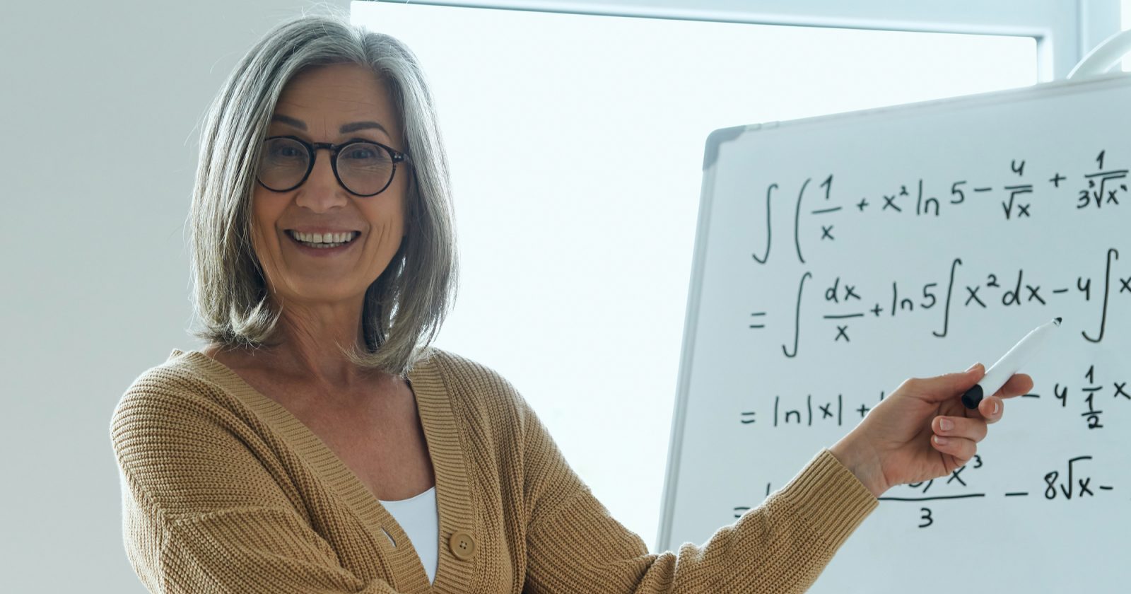 Docenti in pensione a 60 anni, disegno di legge per riscatto laurea con 900 euro l'anno