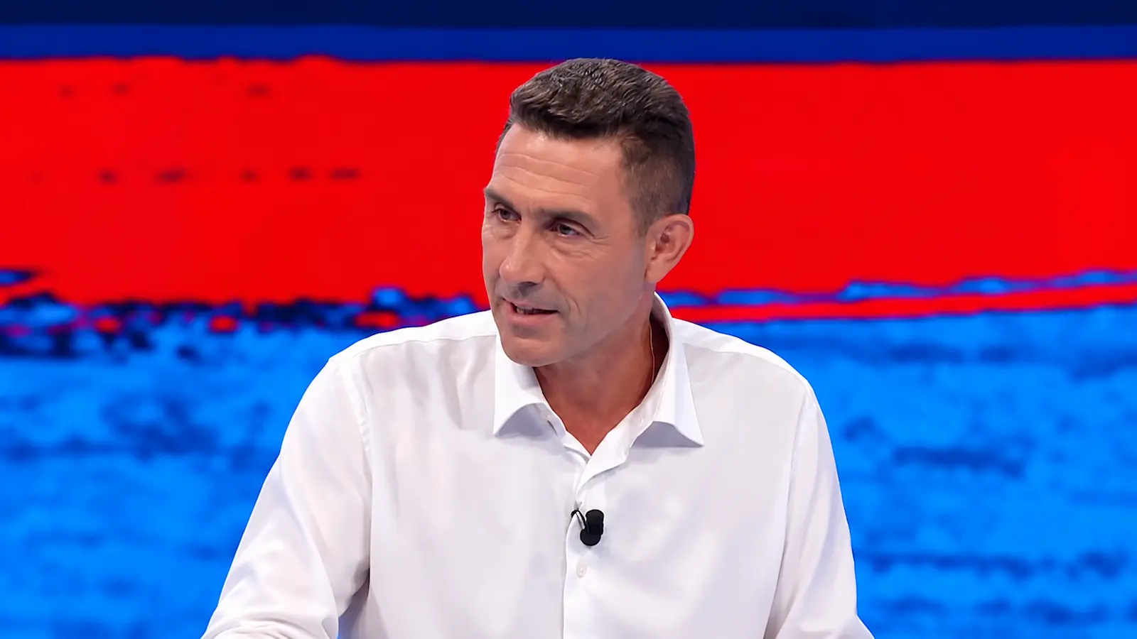 Vannacci avverte i violenti: "Li andremo a prendere uno a uno nelle scuole, saremo noi a terrorizzarli"